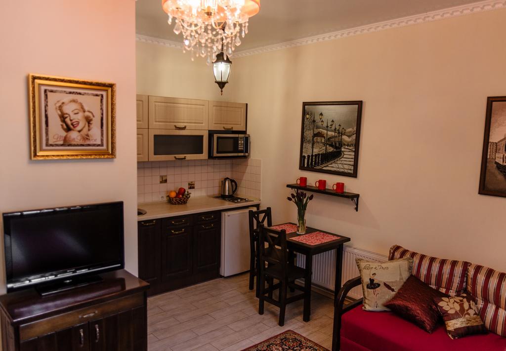 Отель Glove House Krementjuk Eksteriør billede
